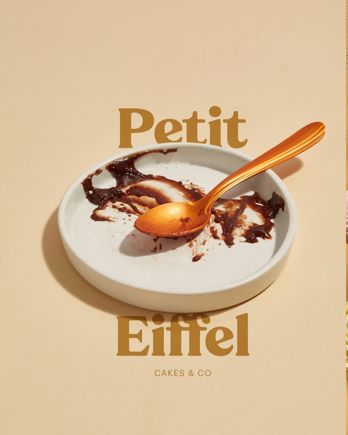 Petit Eiffel — pieza 1 de 4 del carrusel editorial para Mercado del Barranco